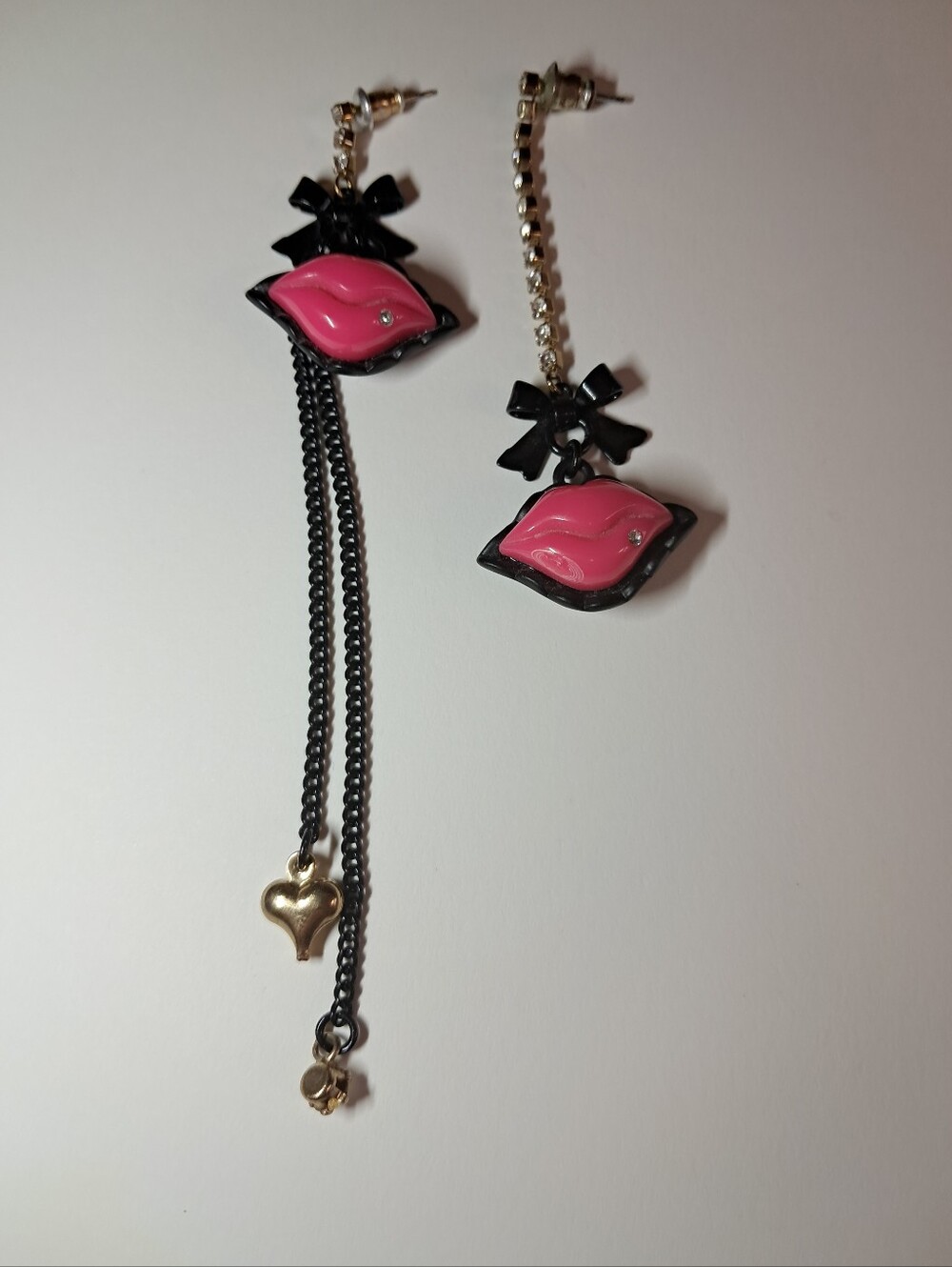 RARE Vintage Betsey Johnson Marilyn Pink Lips Earrings